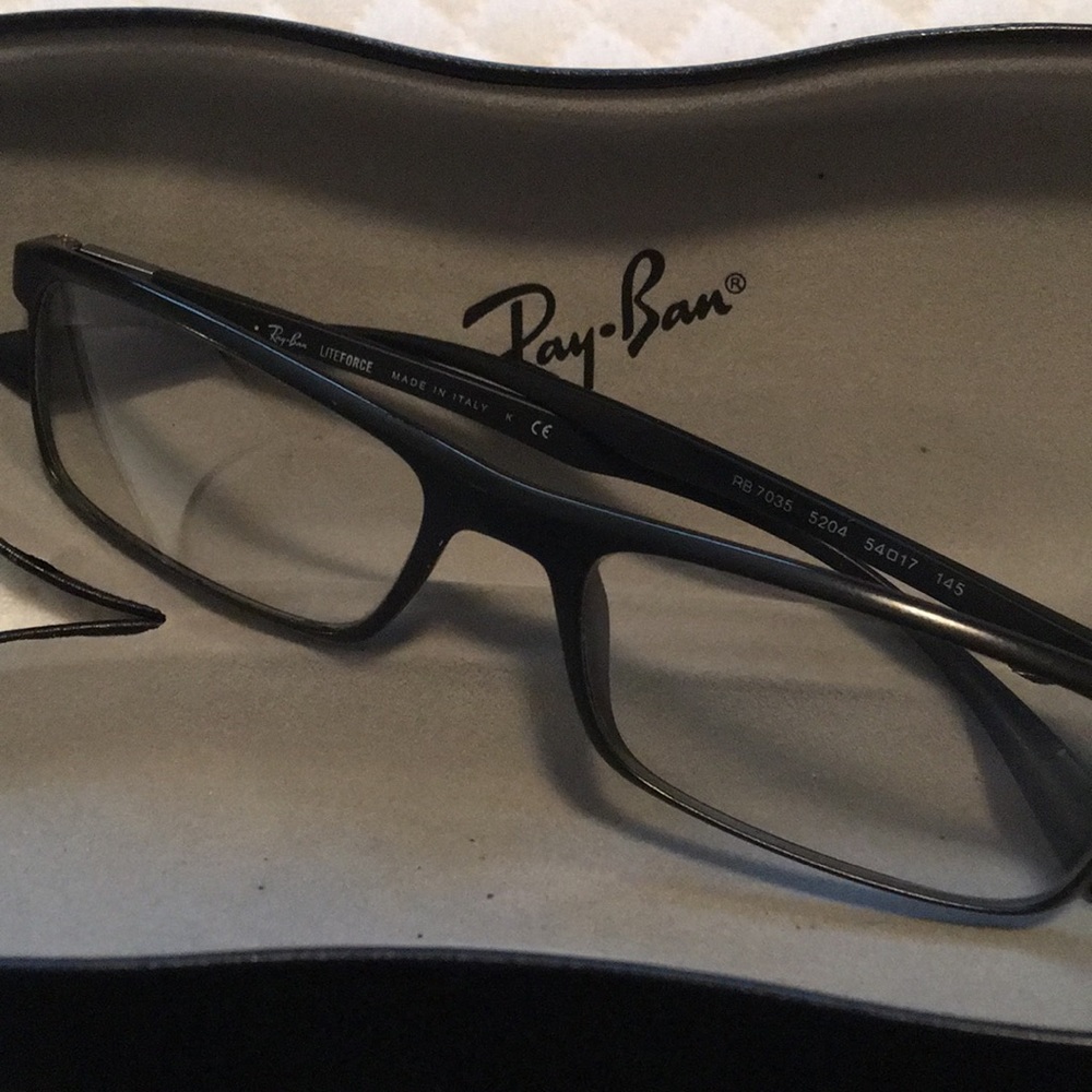 Eyeglasses